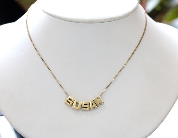 SUSAN Pendant Necklace with Chain