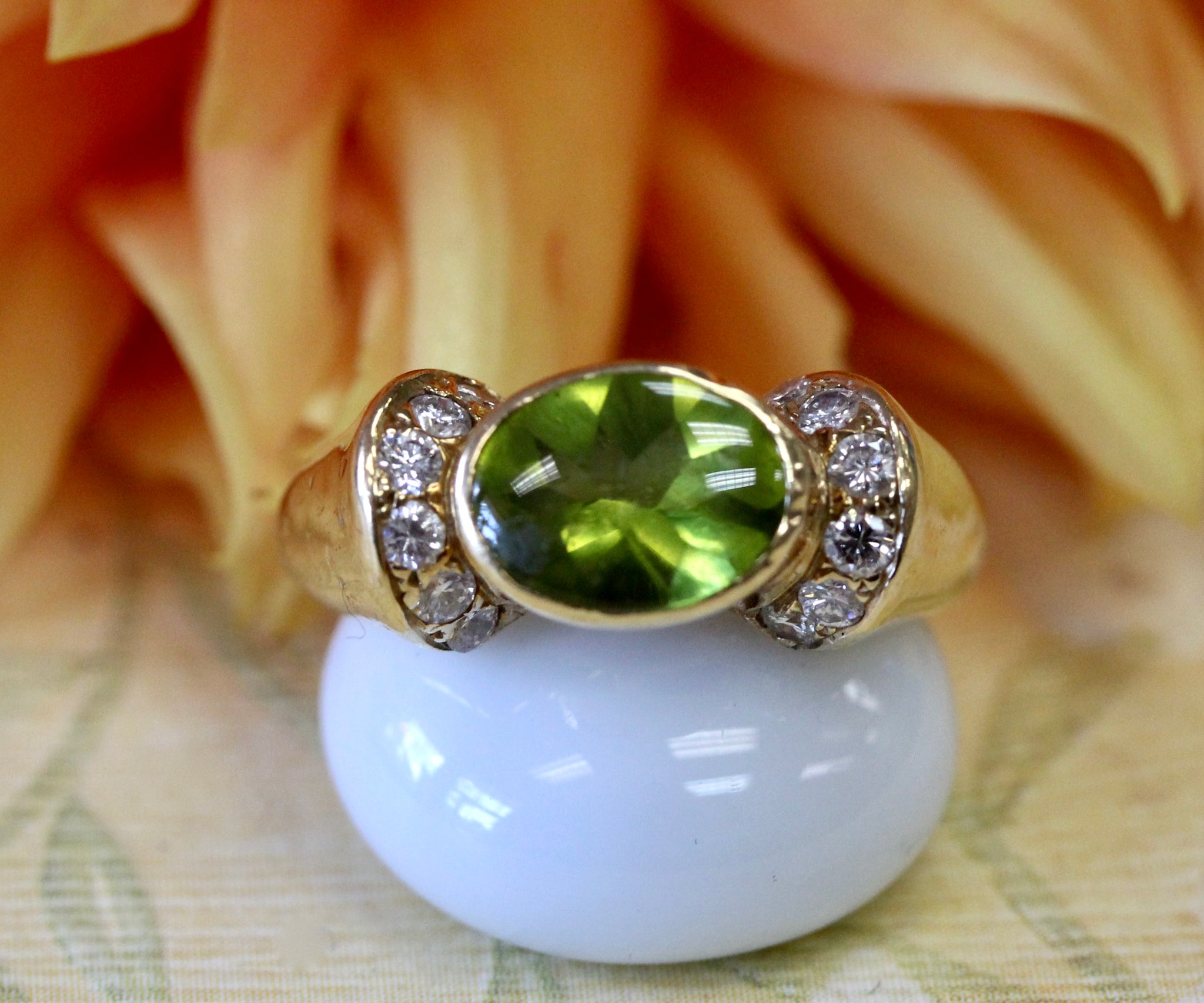 Amazon.com: Jewel Vine Solid 18K Yellow Gold Peridot Ring - Cabochon Ring - Peridot  Ring - Gemstone Ring - Statement Ring - Natural Peridot Ring- Statement Ring  (4): Clothing, Shoes & Jewelry