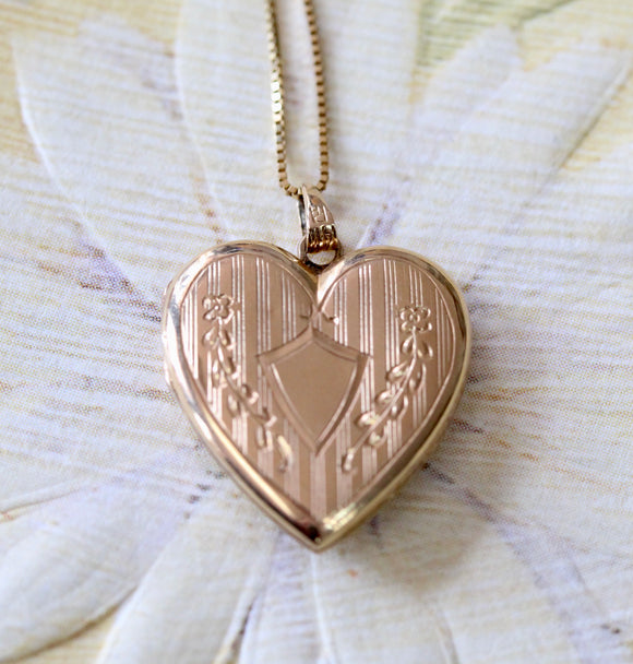 Heart Shaped Locket and Chain ~ VINTAGE