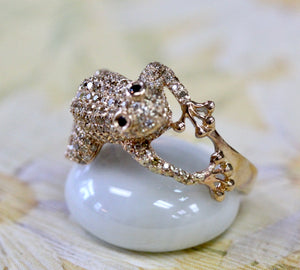 Diamond FROG Ring ~ ADORABLE
