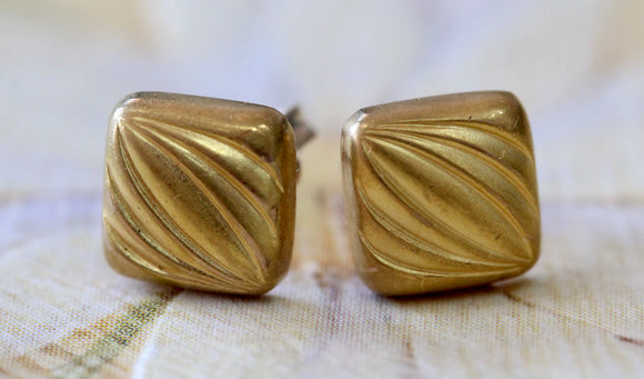 Gold Stud Style Earrings