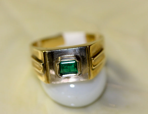 Emerald Center Stone Ring