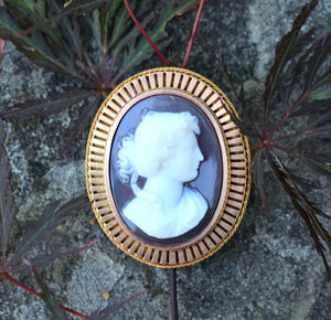 Stone Cameo Pin ~ VINTAGE