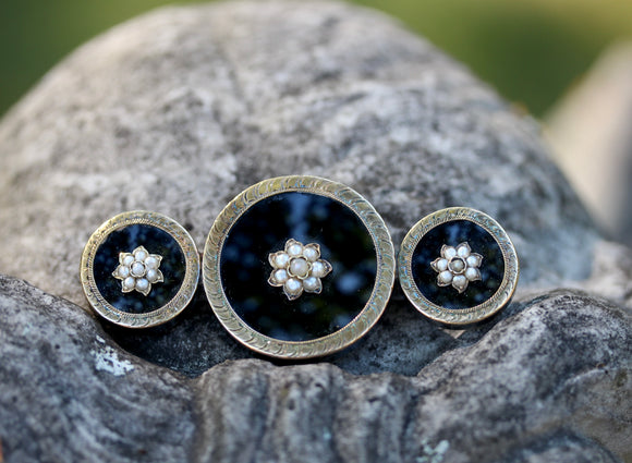 Onyx & Pearl Pin ~ VICTORIAN