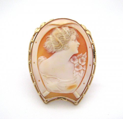 Woman with 3 Flowers on Shoulder Cameo Pin/Pendant