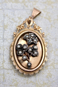 VICTORIAN ~ Locket with Pearl accents