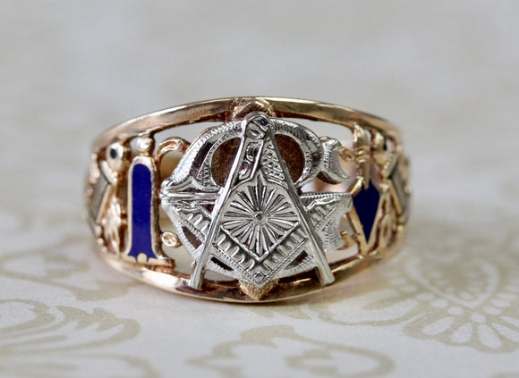 Handsome ~ Men's  Masonic Ring