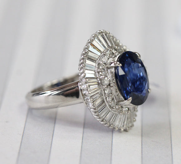 Stunning ~ Sapphire & Diamond Ring