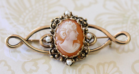 Shell Cameo Pin with Pearl Accents ~ VINTAGE