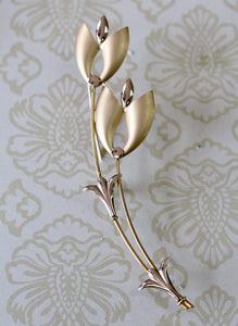 Flower & Stem Pin with brushed finish