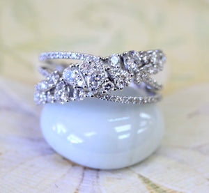 Diamond Ring with decorative Design