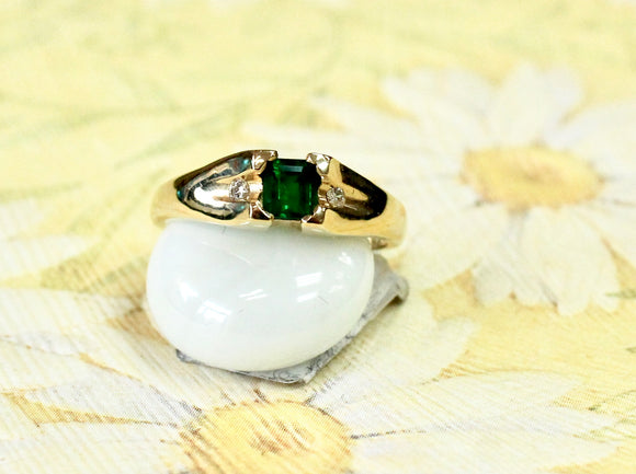 Casual ~ Emerald & Diamond Ring