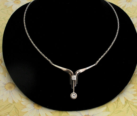 White Gold and Diamond Necklace ~ Beautiful